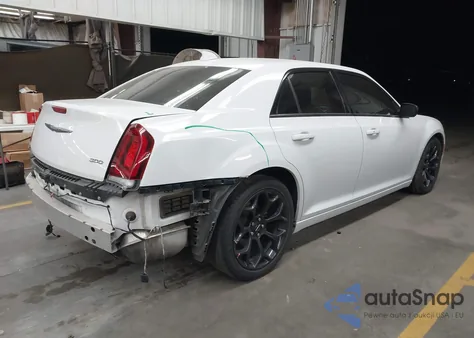 2019 Chrysler 300 Touring from USA, damaged, VIN 2C3CCAAGXKH740714